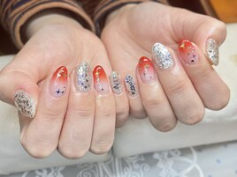 ４月　キラキラネイル