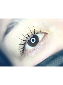 ナチュラル上品な目元にしたい