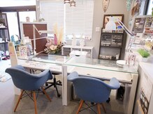 ホアロハ(Hoaloha)の雰囲気（爪をいたわりながら、５週間持たせる技術にこだわっております。）