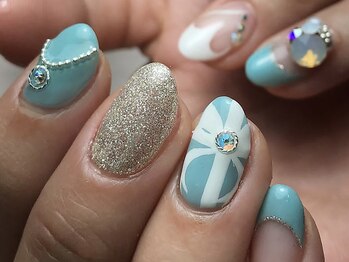 ミーナネイル(miinanail)/ティファニー風ネイル