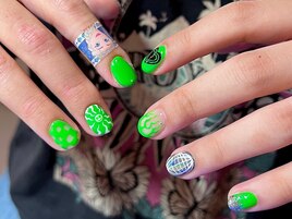 Green neon gal.