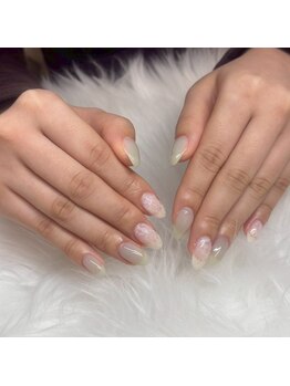 シロン ネイル(SHILON NAIL)の写真/完全個室でゆったり♪ちゅるんと透明感◎オフィスも日常も◎シンプルネイルで大人美☆