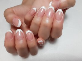 <HAND>フレンチネイル
