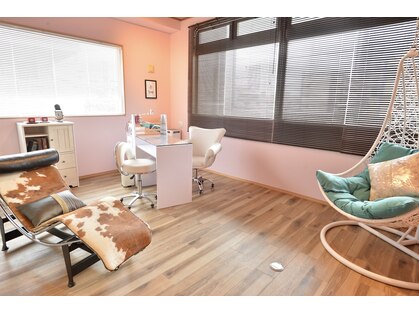 Nailsalon and Whitening Nuage【5/2 NEW OPEN】の写真