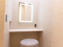 ティースリービューティー(T3Beauty)の雰囲気（ドレッサーも完備☆ヘアアイロンやドライヤーのご用意もあります）