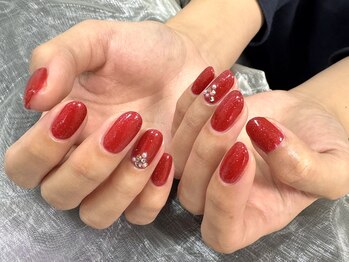 ヒラソルネイル(Girasol nail)/ワンカラーでXmas感あり！