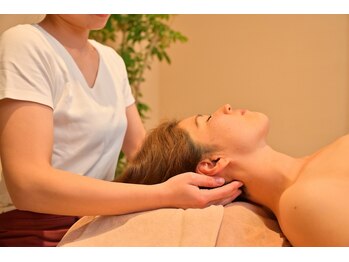 サニーハンド(Sunnyhand)/人気の美顔コース☆施術風景2