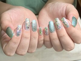 ４月　グリーンエメラルドネイル