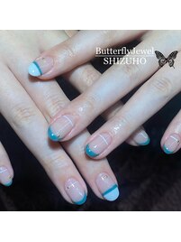 グリーン秋ネイル
