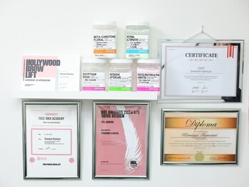 ルーム(room)/ディプロマのあるサロン