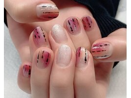 塗りかけ風ネイルアート