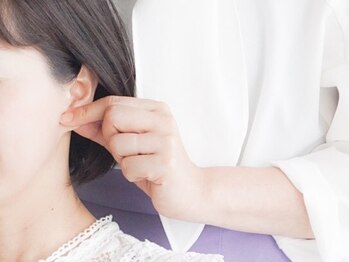 エルドット 八尾店(L.)/耳つぼジュエリー