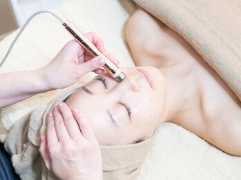 ビカム(become)の写真/お肌悩みさん必見！「魅」せたくなる美肌へ♪【シミ・シワ・たるみケア◎毛穴にも◎】