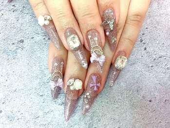 ジャスミンネイル(Jasmine Nail)の写真/ベースはシンプルワンカラー、ラメグラにスワロ・スタッズ付け放題♪パーツも多数あり♪持ち込みパーツも◎