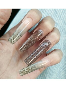 パイソンネイル