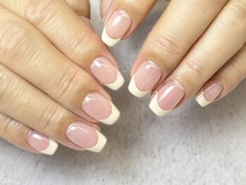 バーガンディ 鶴田(BURGUNDY)/フレンチネイル