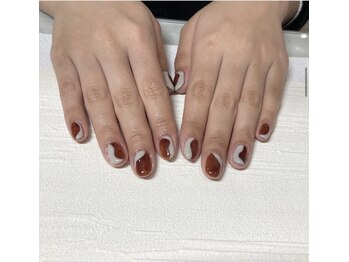 プティットスリール アイラッシュ 豊田店(Petit Sourire Eyelash)/濃いめのべっこうネイルにアート