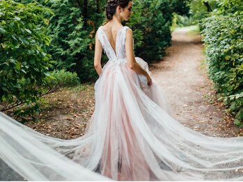 コモド(COMODO)の写真/【秋に向けて結婚式準備はOK？】バストアップ×シェービングがドレス映え最強♪理想の花嫁姿へ導きます♪