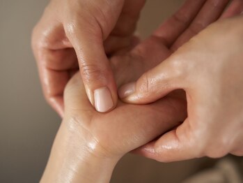 癒楽/[池袋駅/アカスリ/マッサージ]