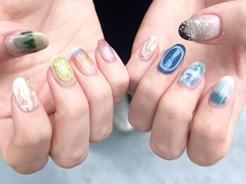 レリー 池袋(lelie)の写真/【新規】つけ放題(持ち込みデザイン可)¥8500《華やかに指先にボリュームを出したい方にオススメ!!》[池袋]