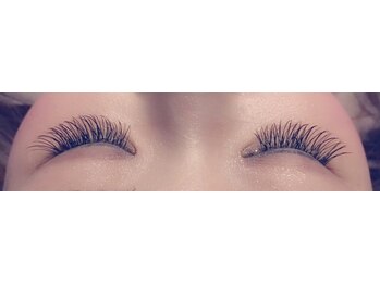 フリルアイビューティ 豊中店(Frill Eye Beauty)/