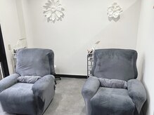 ビーデザイン ビューティーサロン 浜松(BE DESIGN BEAUTY SALON)/リクライニングベッドへご案内☆