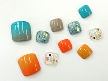 ネイルサロン クイール 小山店(NAIL SALON QUILL)/カラグラデ×ラメ