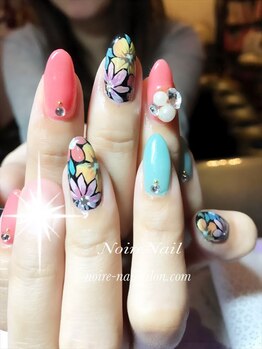 ノワール ネイルアンドスクール(Noire)/★エスニックなお花ネイル★