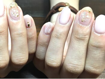 人気のシェルネイル