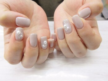 ネイルサロン キラップ(Nail Salon KiLAP)/シンプルパールネイル¥7500