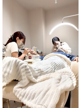 フロレネア(Florenea)/ネイルまつ毛同時施術で時短に！