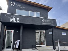 ドクターモック(Dr.MOC)の雰囲気(Dr.MOCの看板が目印!駐車スペース15台 有り)