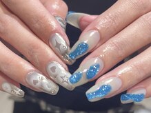 ハチイチイチサン(8113)/クリスマスネイル　エアブラシ風