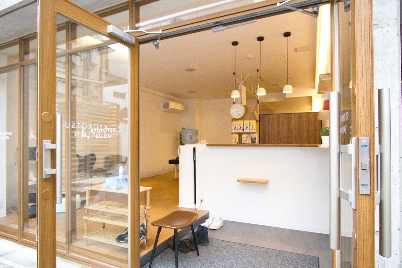 距骨サロン 湘南茅ヶ崎店/入口♪