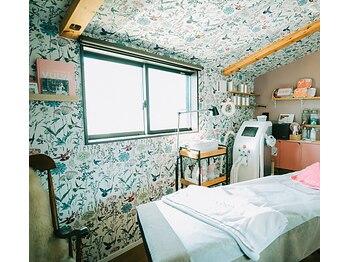 ベイビーワクシング(baby waxing)/１【明るい店内】