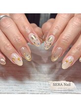 セラ ネイル(SERA Nail)/ゴールド×星で冬の輝きネイル