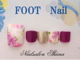 フットネイル8000円