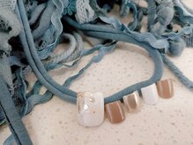 ネイルサロン&スクール ジーナ(GINA)/ミラーのお花で華やかに