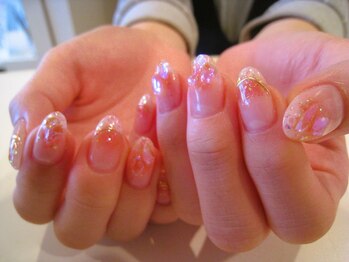 キラキラ韓国氷ネイル