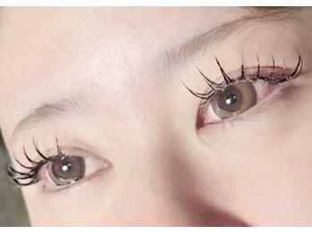 エムプラス(m+.)の写真/【茨木市駅/茨木駅】ふとした横顔まで可愛く＊『抜け感×ぱっちり』で叶える、大人ガーリーな目元に♪
