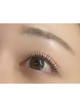 ナチュラル上品な目元にしたい