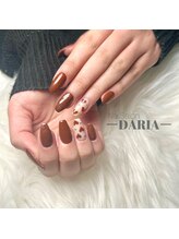 ダリア(Daria)/ガーリーなハートデザイン