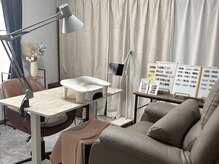 アオイ(Aoi)の雰囲気（ふかふかソファでゆったりしながら、カラーやデザインをご相談♪）