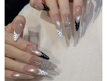 ユーユービューティネイル 上野御徒町店(UU Beauty&Nail)の写真/チップ長さ持ち込みつけ放題で理想の指先へ!デザインパーツ豊富で自分だけのスタイルが叶う☆