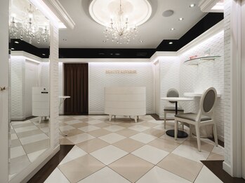 ビューティーリバース 新横浜店/エントランス