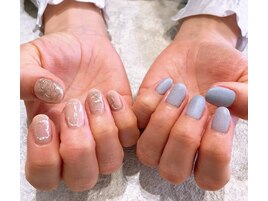 左右非対称ネイル