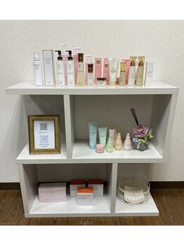 エステサロン ソワン/多様な化粧品のご用意ございます