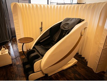 キュラン(Curan*)/サロン内観(席)