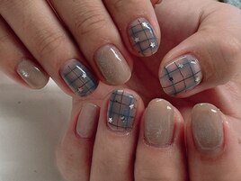 おしゃれなチェックネイル