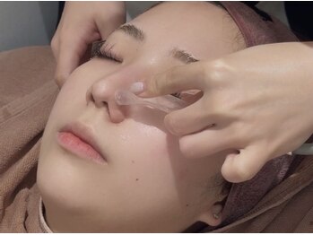 ポアレスラボ 新宿マルイ本館店/ガラス管吸引マシン